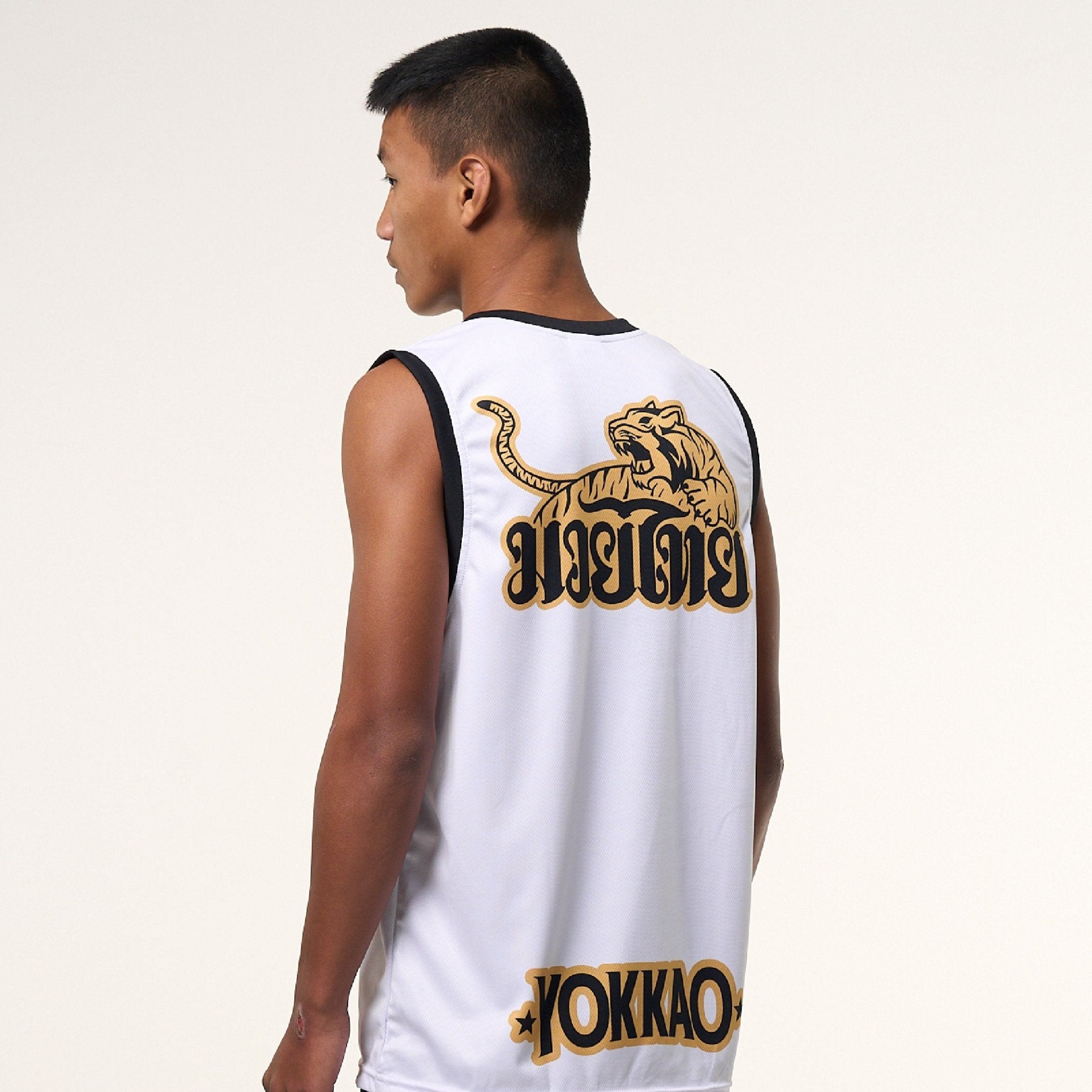 #color_Absolute White